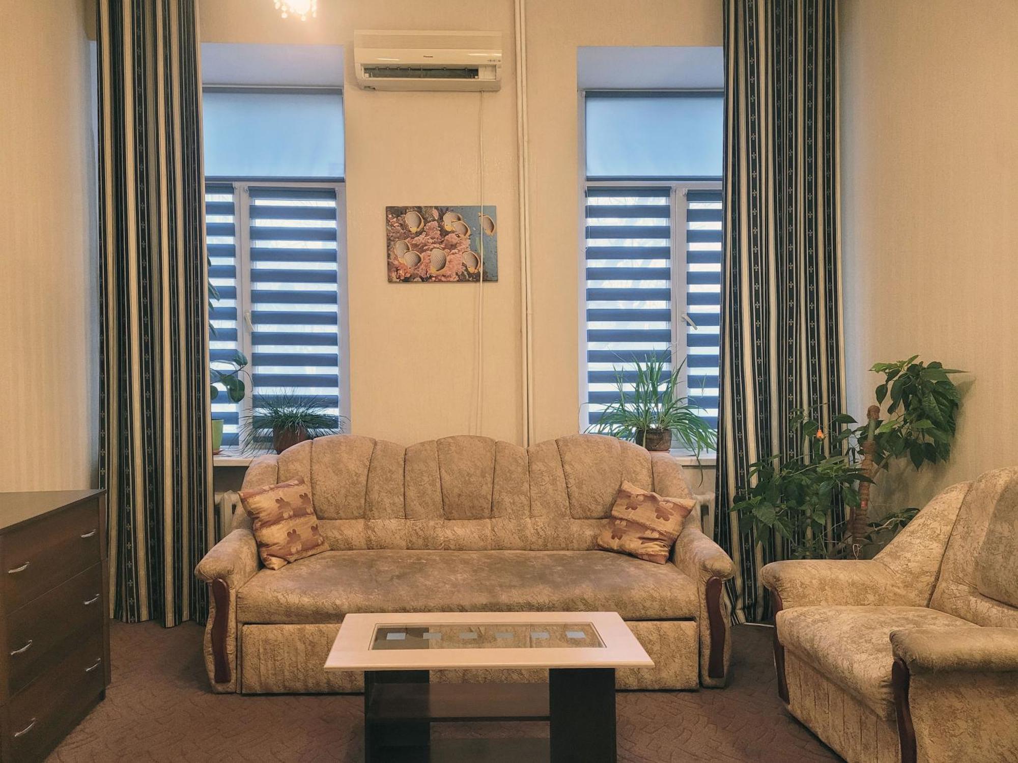 Home Hotel Apartments On Kontraktova Ploshcha เคียฟ ภายนอก รูปภาพ